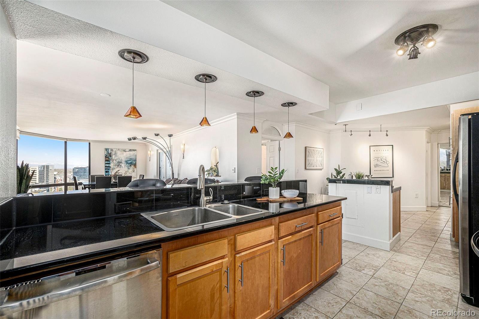 MLS Image #3 for 1625  larimer street,denver, Colorado