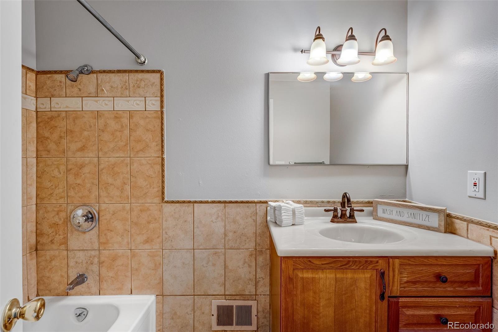 MLS Image #25 for 4660 e briarwood place,centennial, Colorado