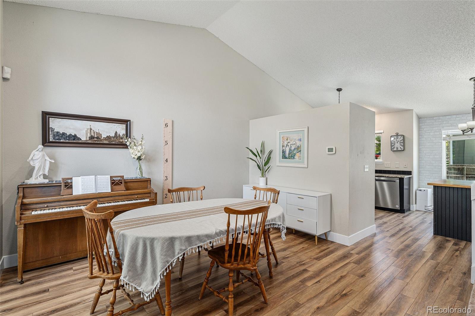 MLS Image #3 for 5102 s lisbon way,centennial, Colorado