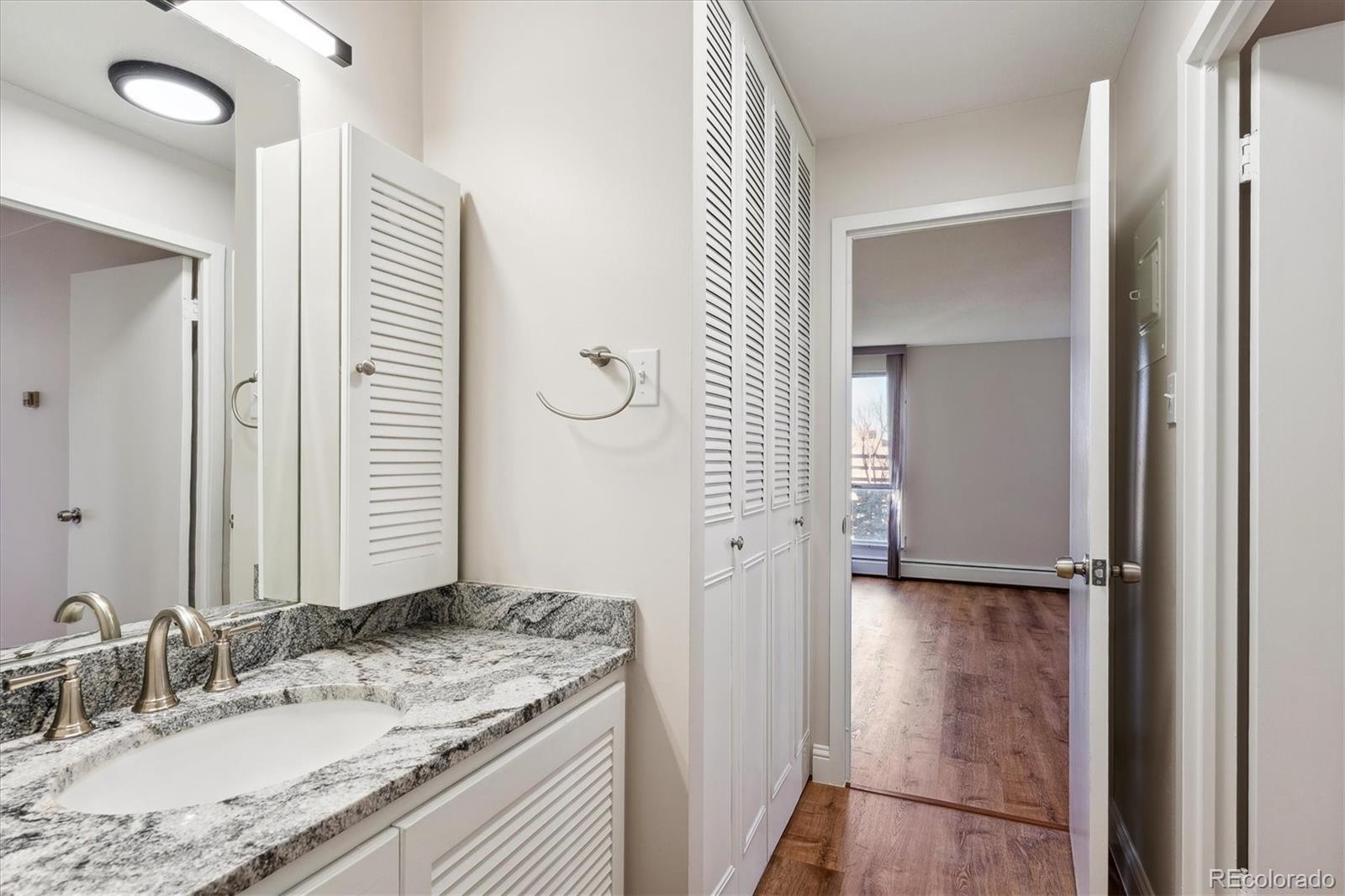 MLS Image #10 for 955  eudora street 505e,denver, Colorado