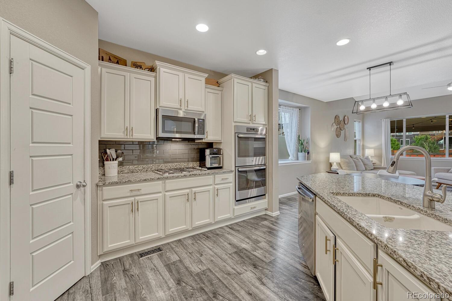 MLS Image #7 for 22583 e union circle,aurora, Colorado