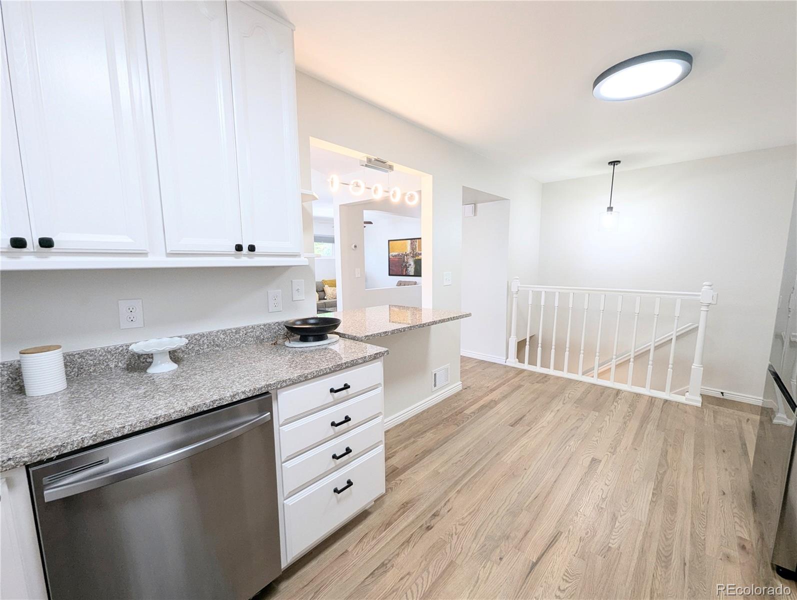 MLS Image #13 for 420 e 104th place,northglenn, Colorado