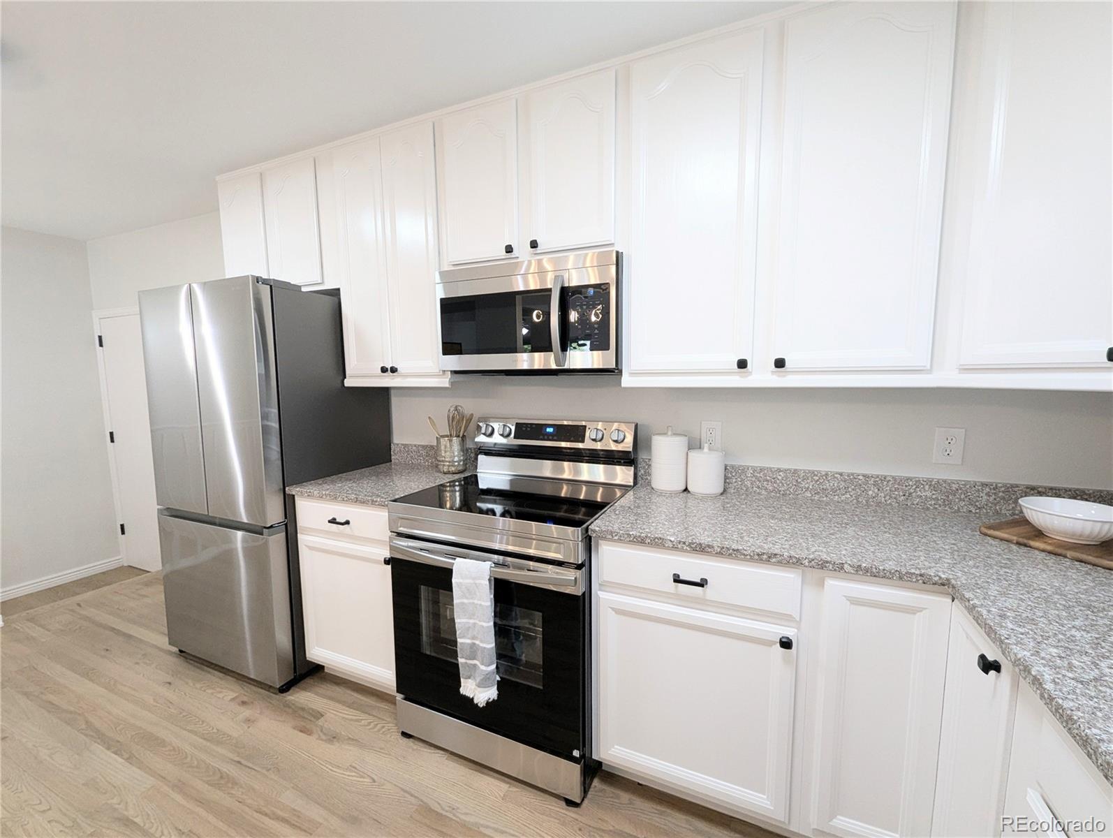 MLS Image #14 for 420 e 104th place,northglenn, Colorado