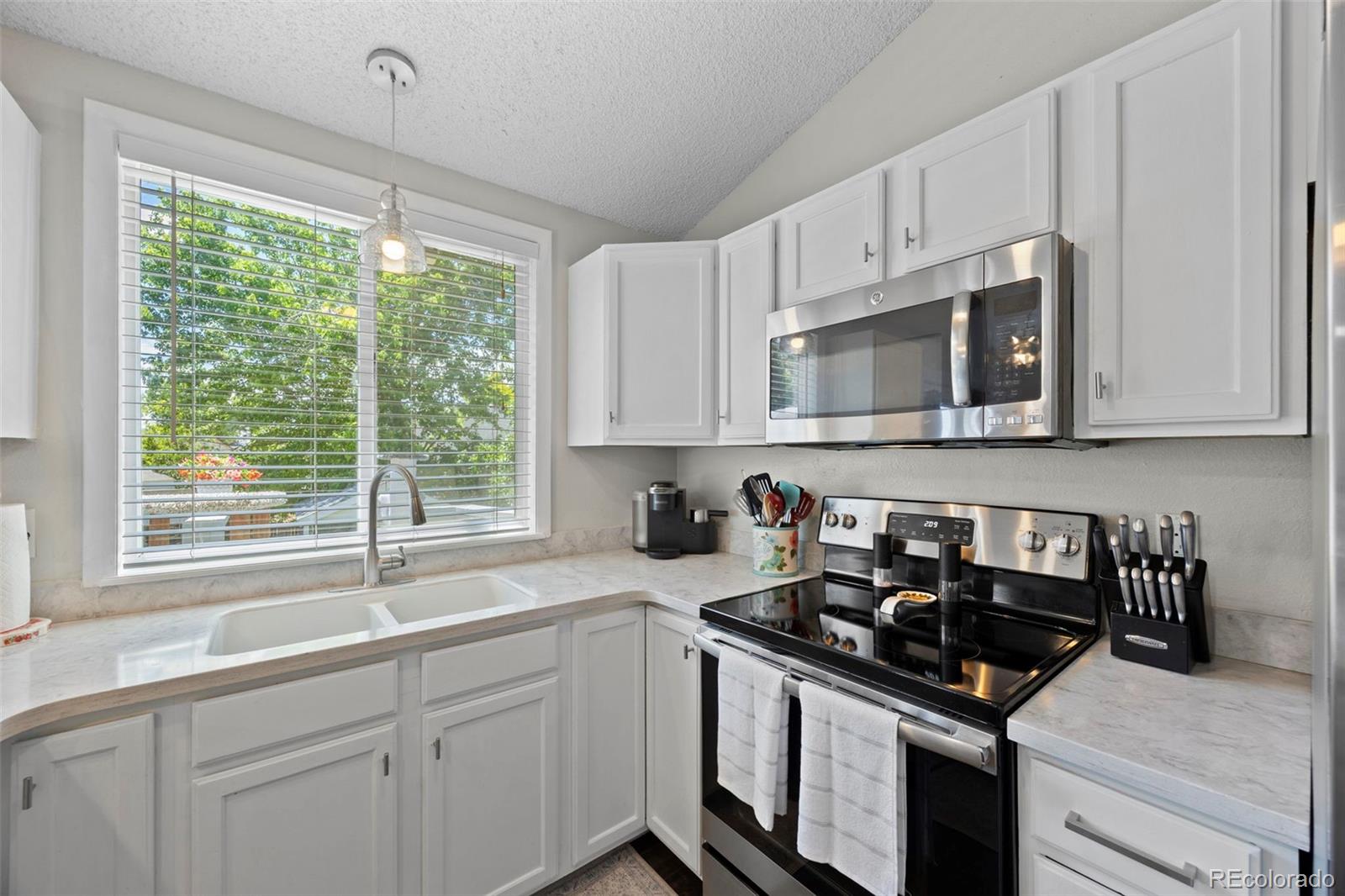MLS Image #14 for 3965 s fundy circle,aurora, Colorado