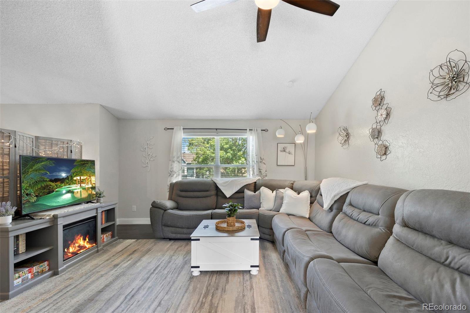 MLS Image #6 for 3965 s fundy circle,aurora, Colorado