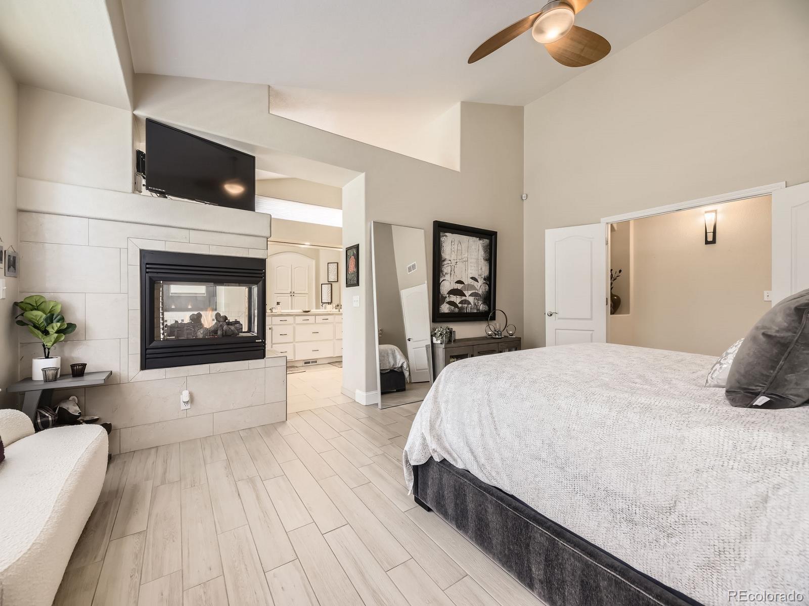 MLS Image #14 for 7053 s shawnee street,aurora, Colorado