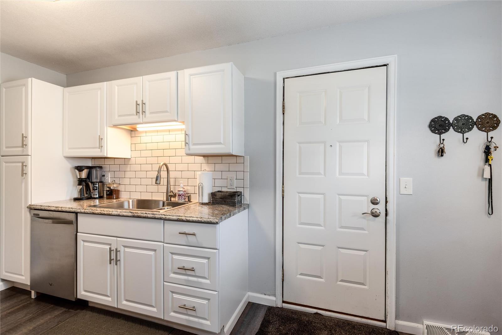 MLS Image #12 for 1537 s owens street,denver, Colorado