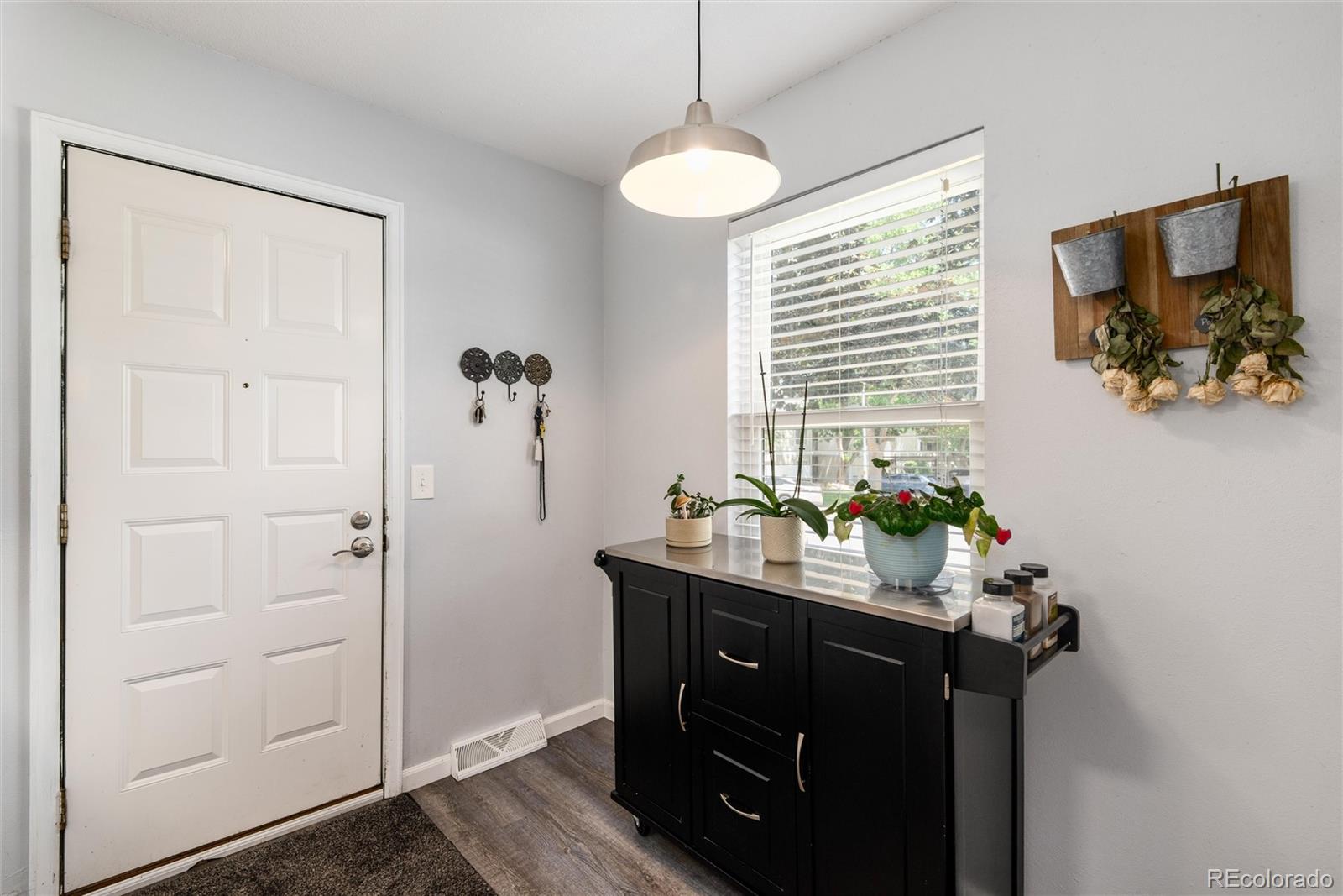 MLS Image #13 for 1537 s owens street,denver, Colorado