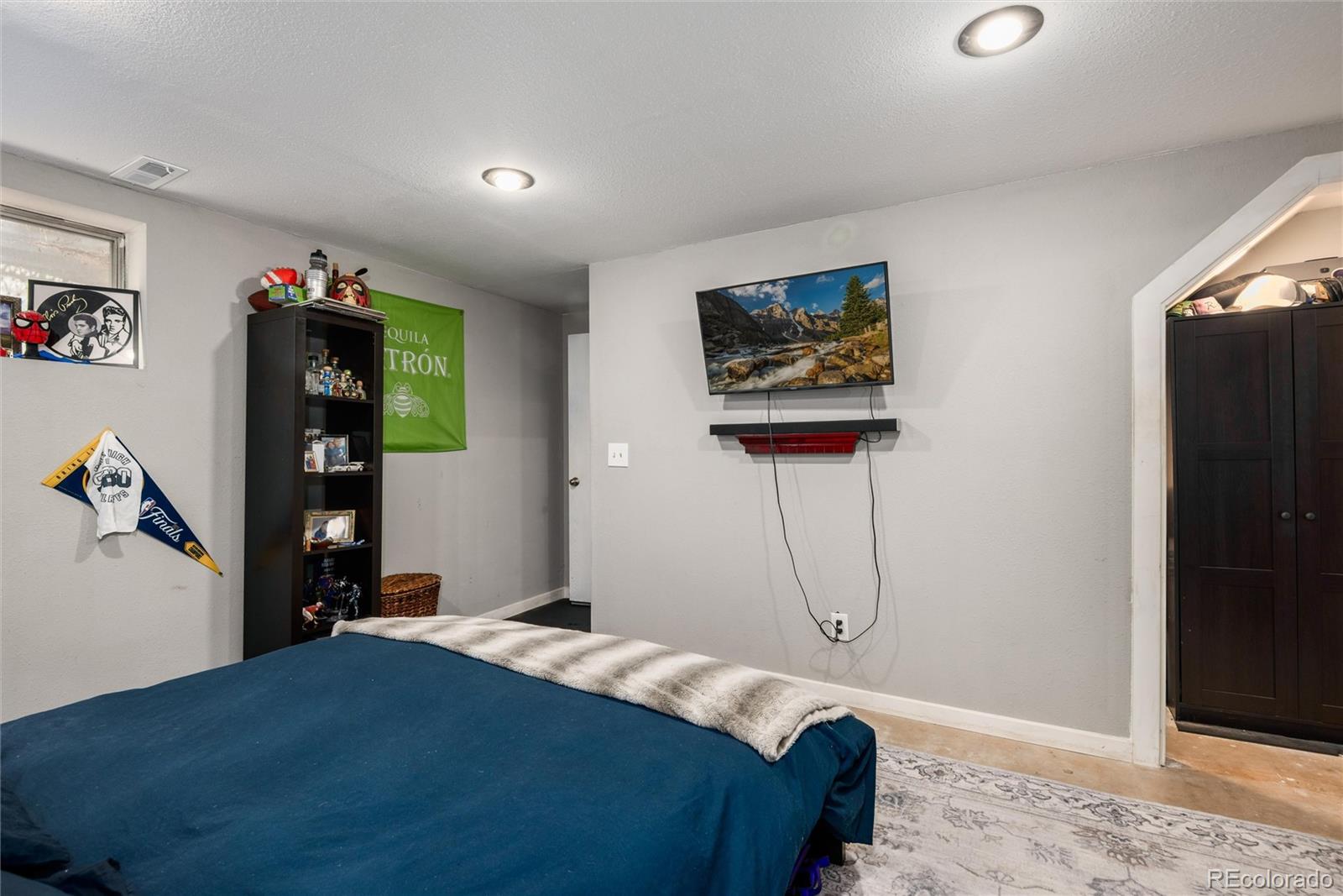 MLS Image #22 for 1537 s owens street,denver, Colorado
