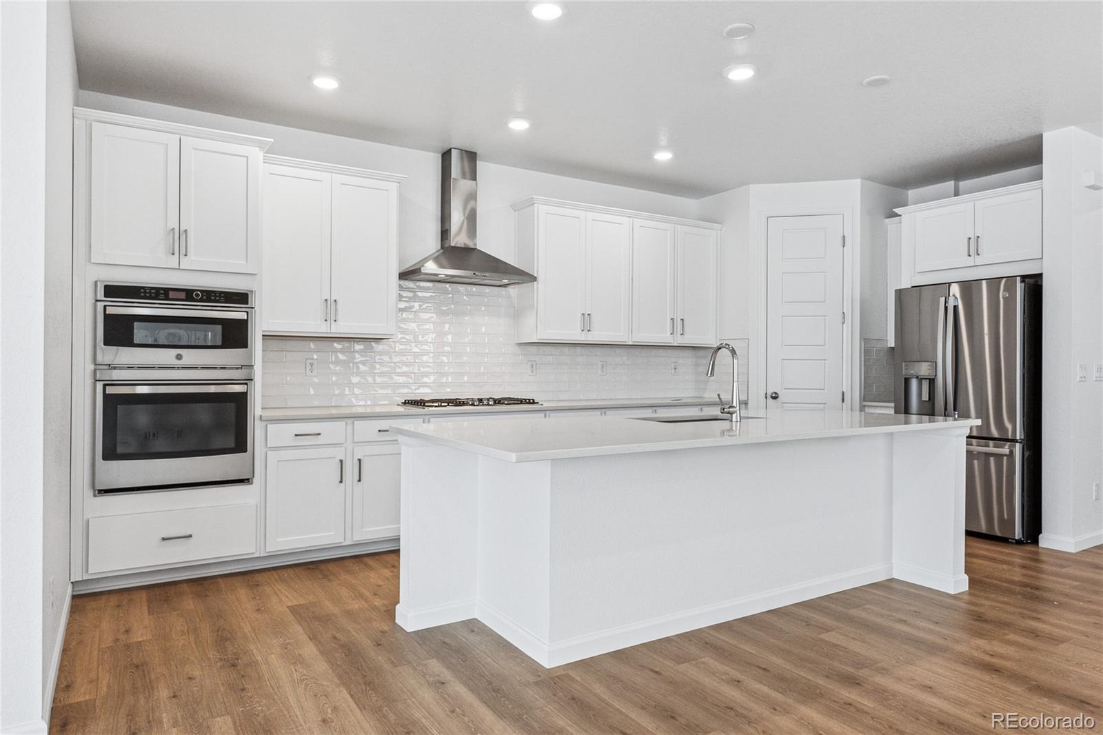 MLS Image #6 for 16478 w 92nd place,arvada, Colorado