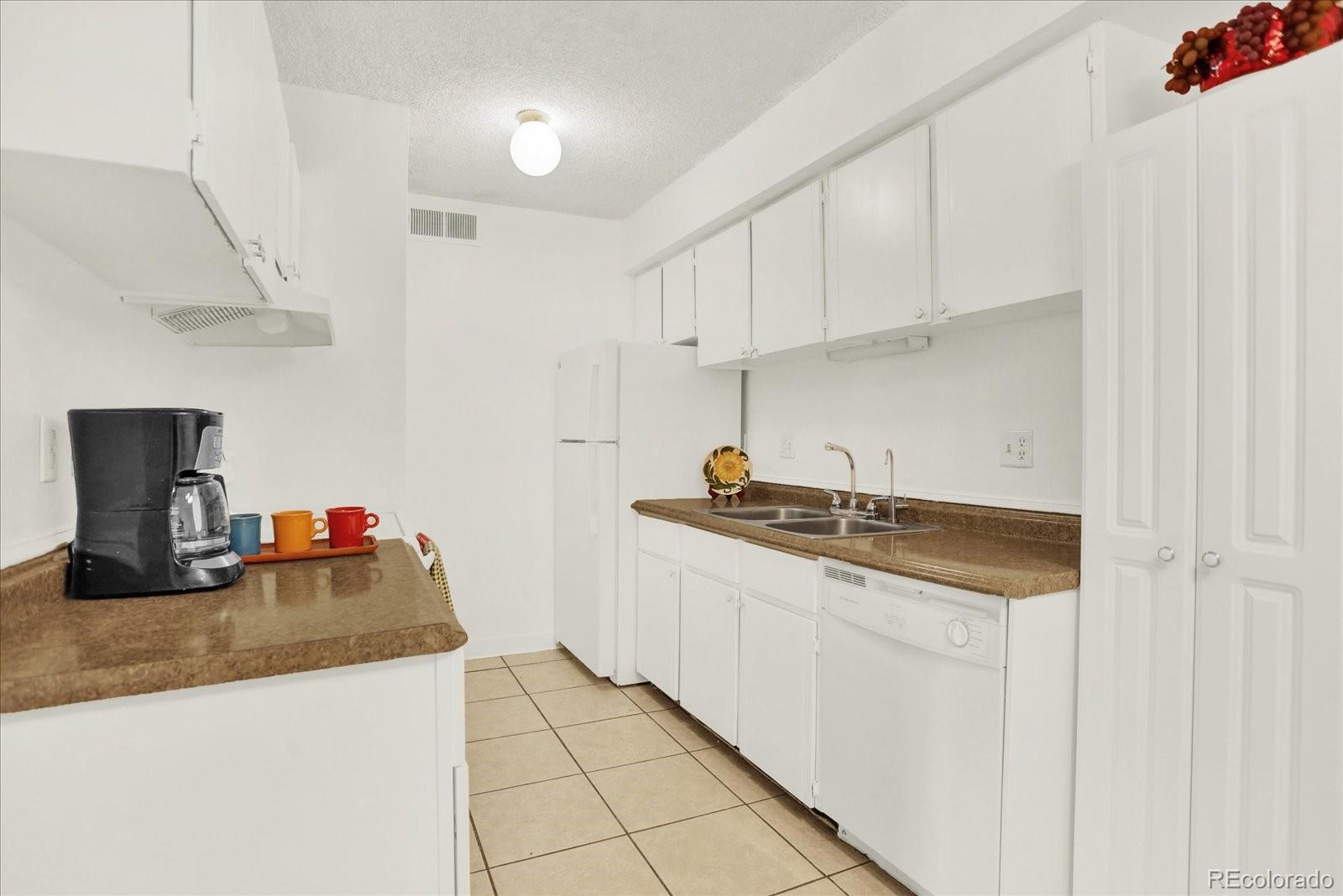 MLS Image #5 for 10211  ura_ lane 101,thornton, Colorado
