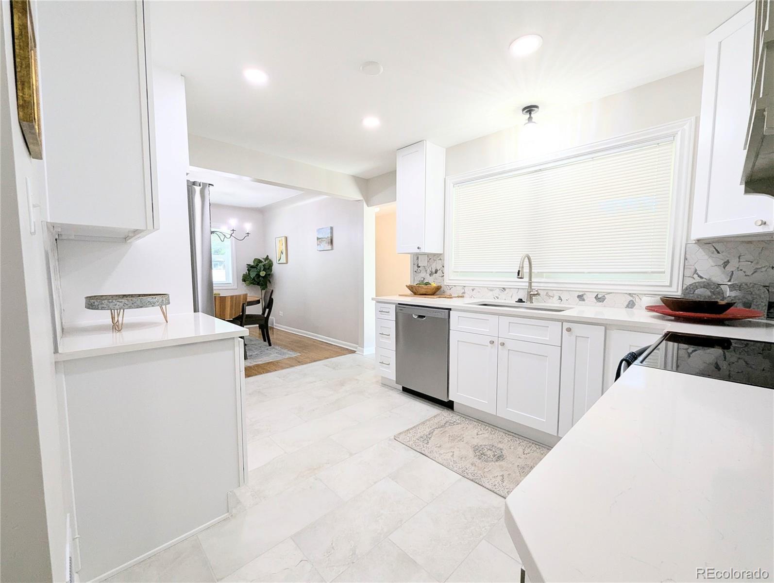 MLS Image #11 for 1054  magnolia street,denver, Colorado