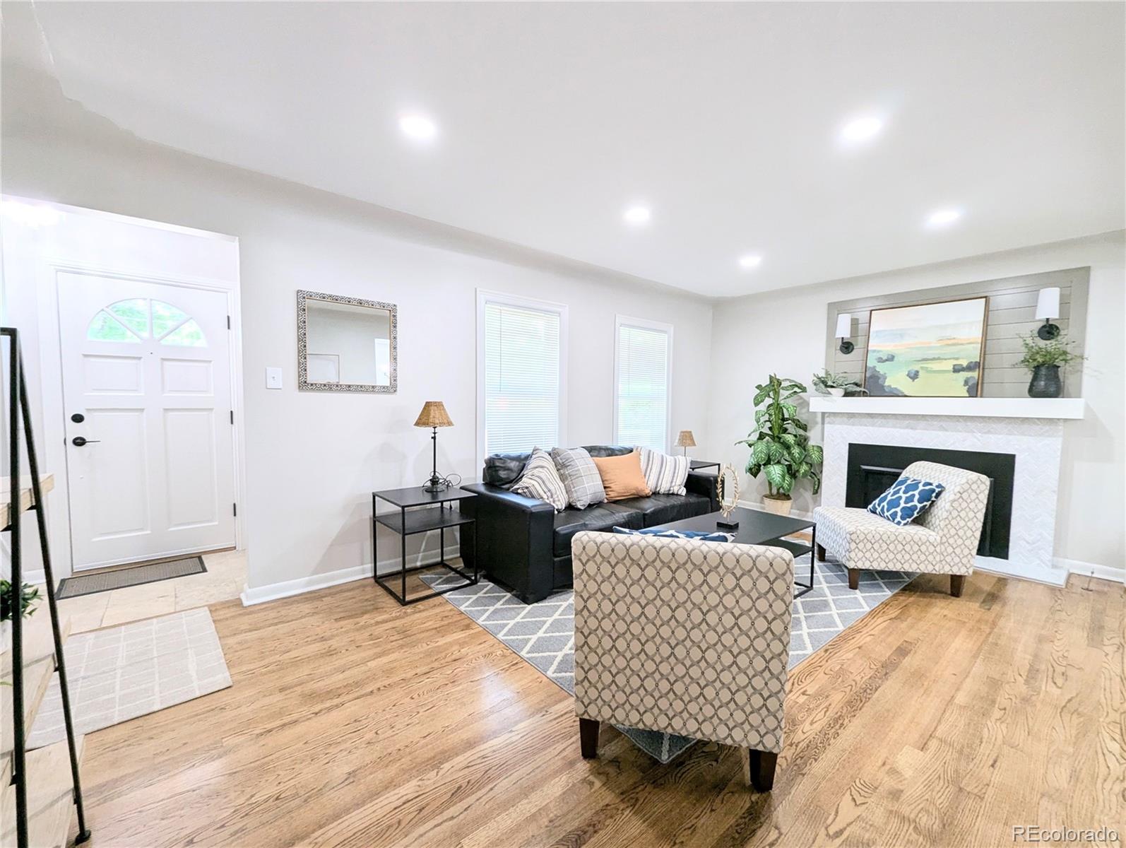 MLS Image #2 for 1054  magnolia street,denver, Colorado