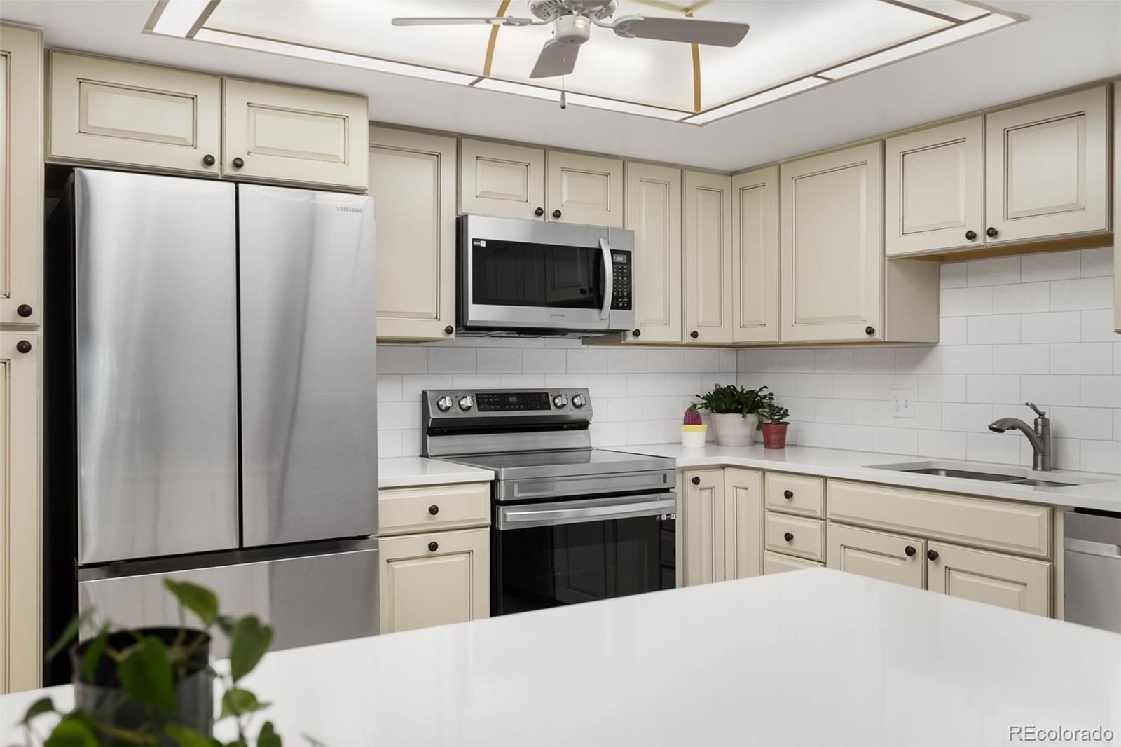 MLS Image #3 for 14300 e marina drive,aurora, Colorado