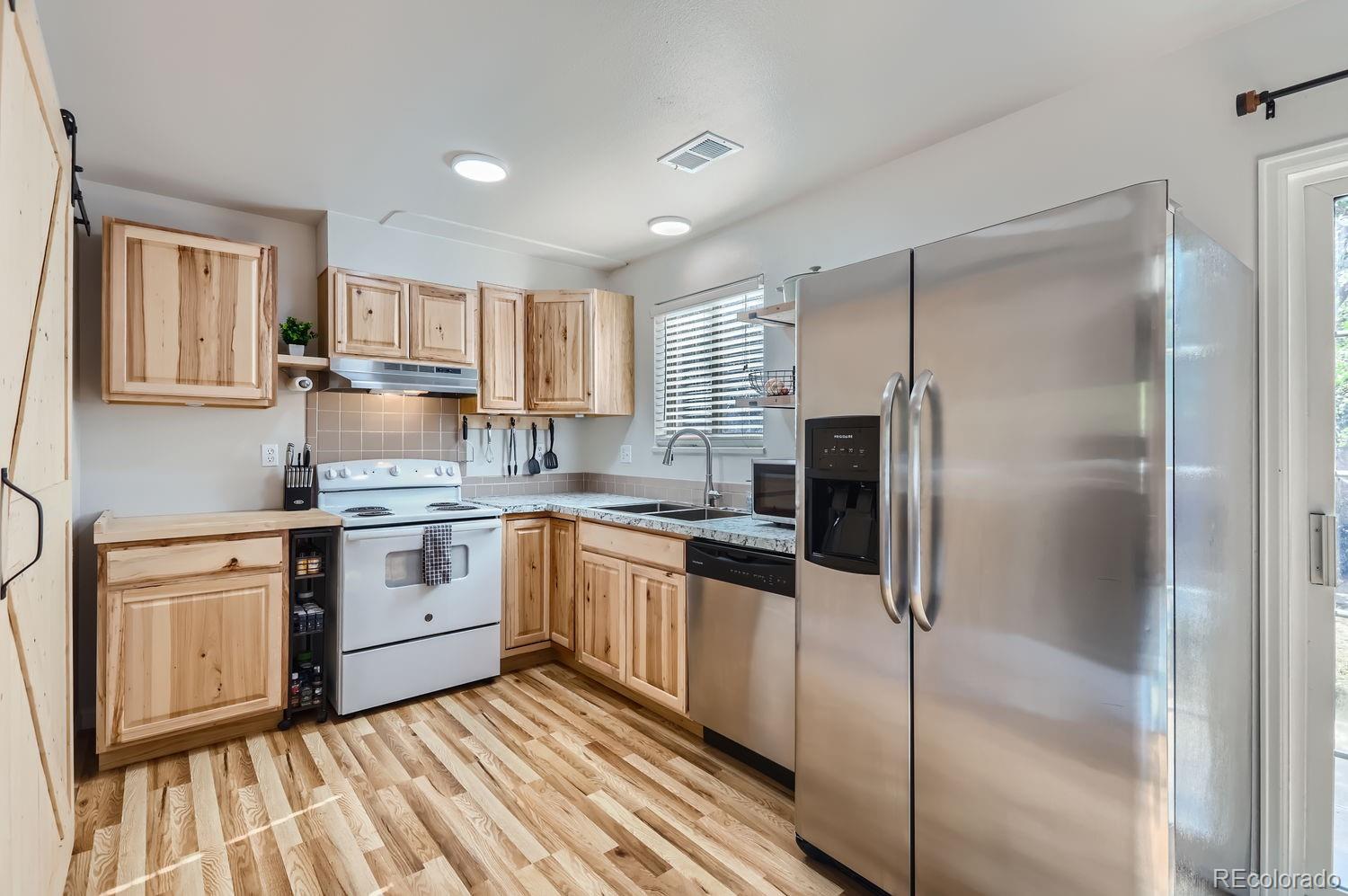 MLS Image #7 for 2204  arikaree court,loveland, Colorado