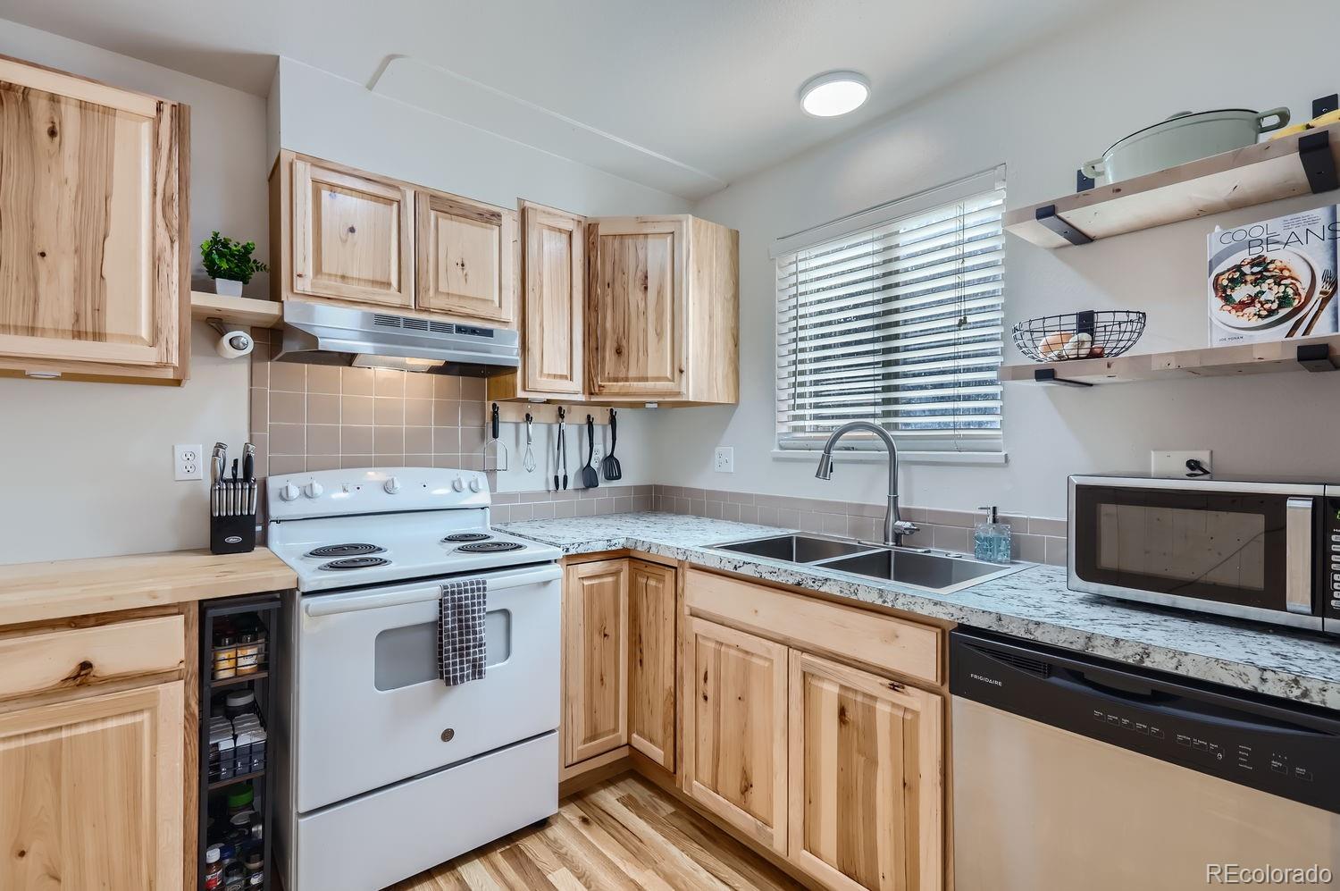 MLS Image #8 for 2204  arikaree court,loveland, Colorado