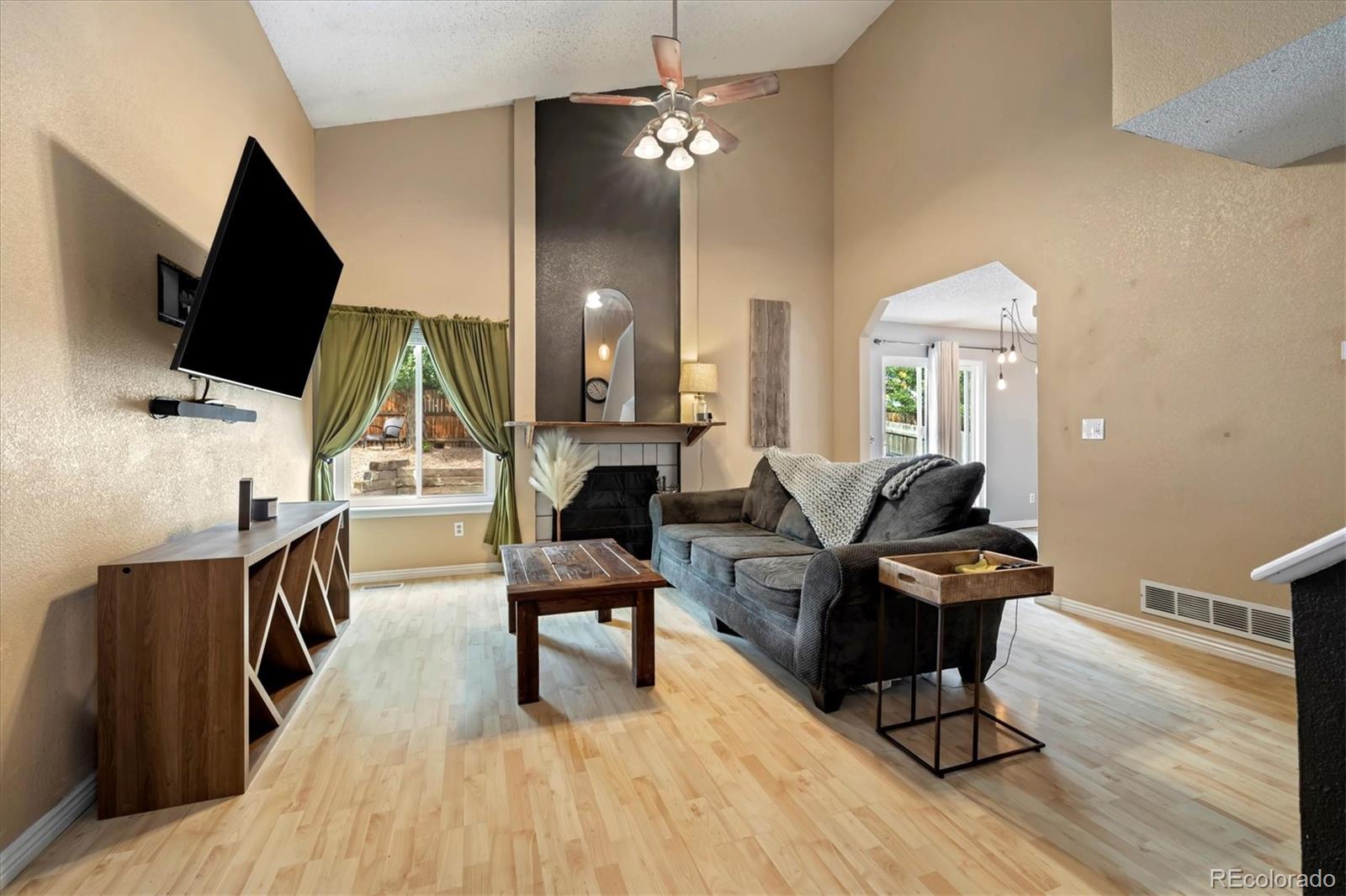 MLS Image #2 for 11376  forest drive,thornton, Colorado