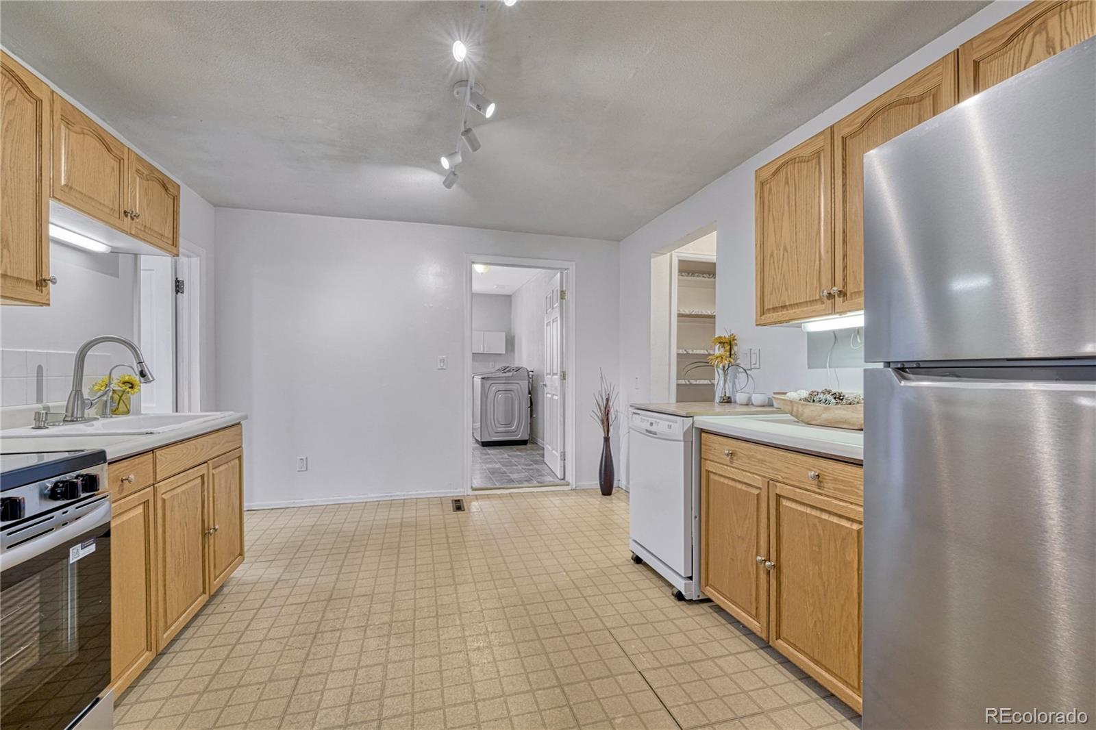 MLS Image #13 for 490  g avenue,limon, Colorado