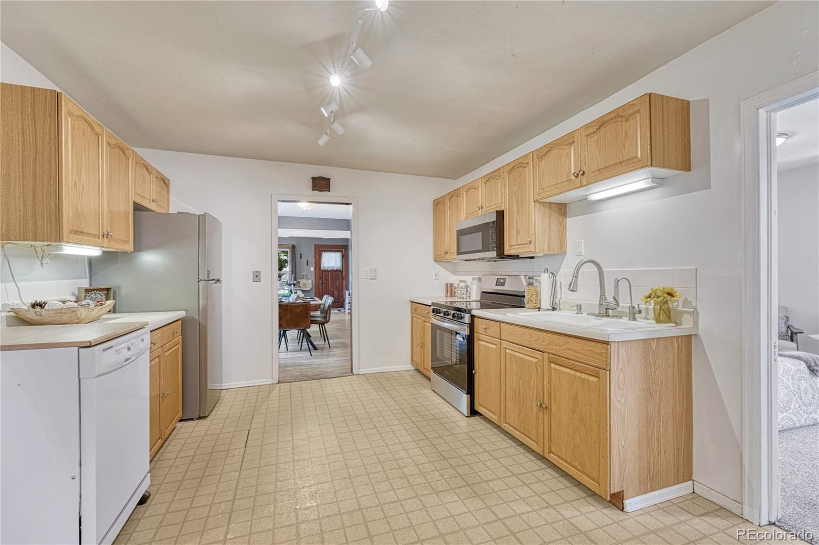 MLS Image #15 for 490  g avenue,limon, Colorado