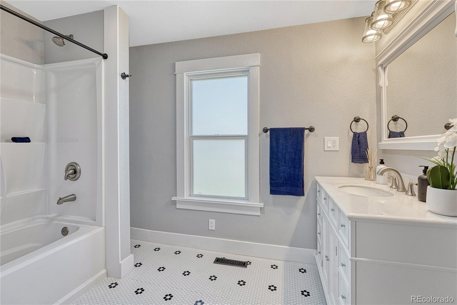 MLS Image #22 for 490  g avenue,limon, Colorado