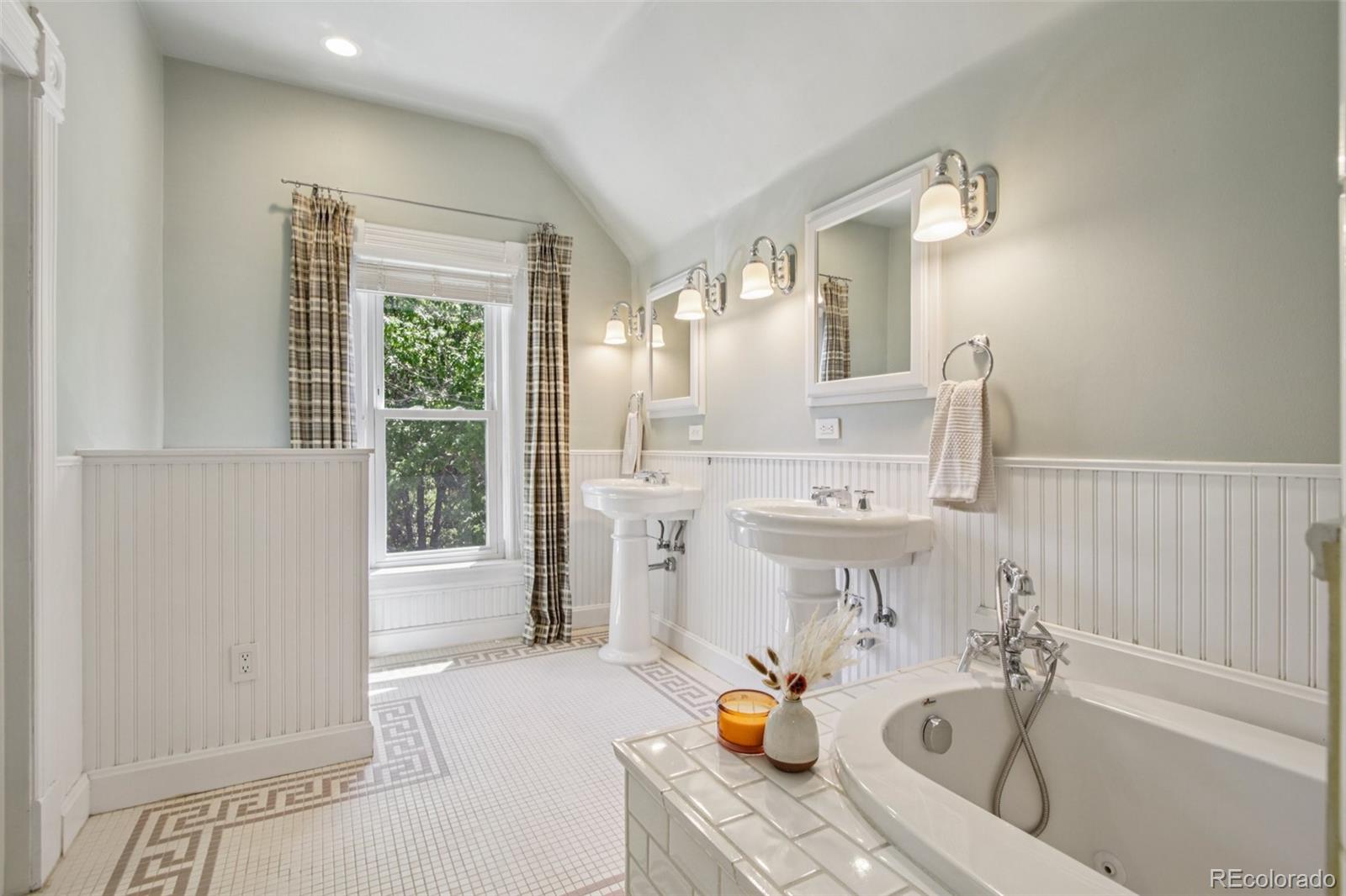 MLS Image #26 for 351  bannock street,denver, Colorado
