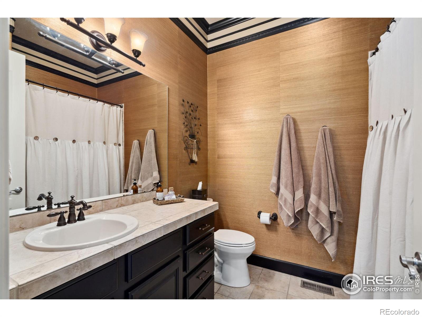 MLS Image #19 for 2055  vineyard drive,windsor, Colorado