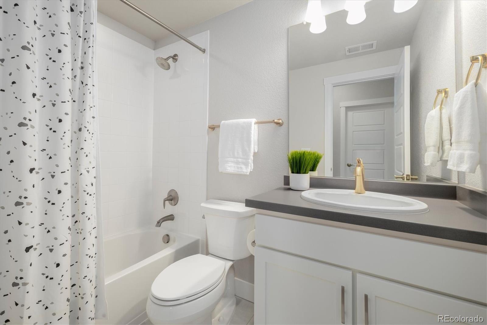 MLS Image #29 for 9861 e 59th drive,denver, Colorado