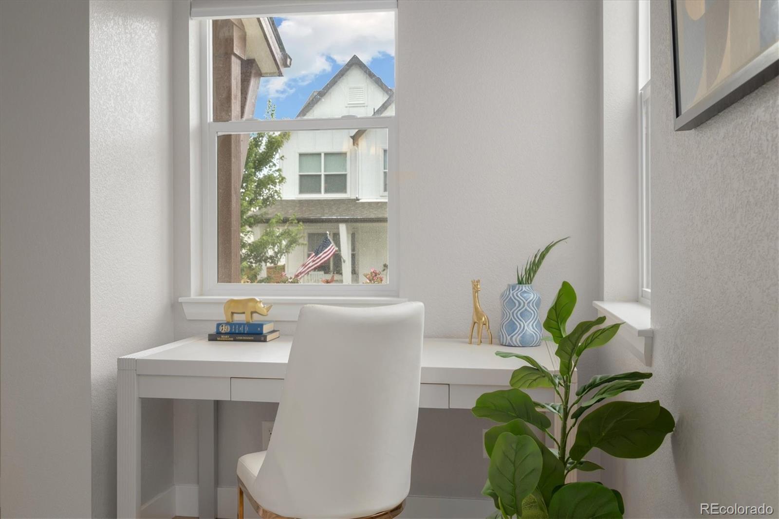 MLS Image #5 for 9861 e 59th drive,denver, Colorado