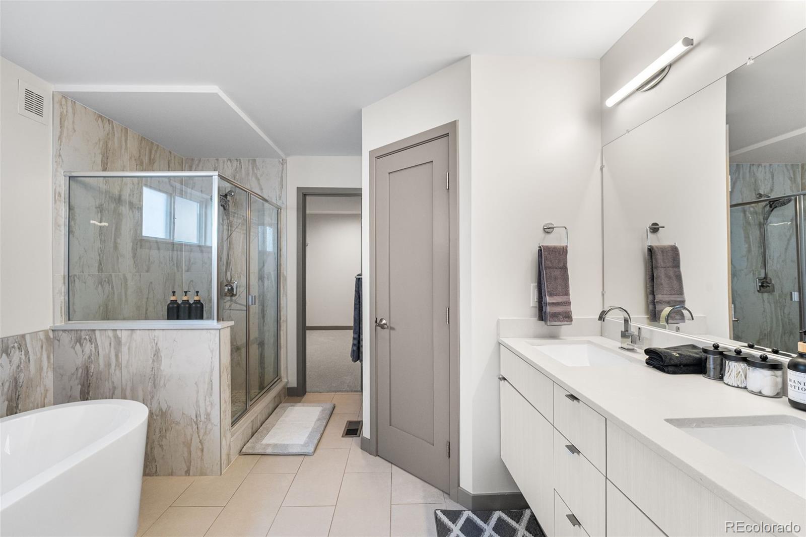 MLS Image #18 for 4966  knox court,denver, Colorado