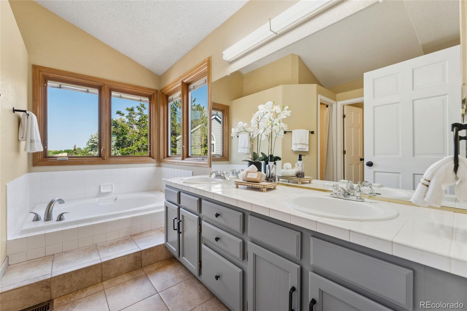 MLS Image #16 for 11932 w 56th circle,arvada, Colorado