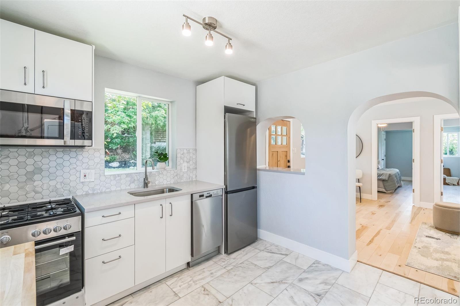 MLS Image #10 for 710  raleigh street,denver, Colorado