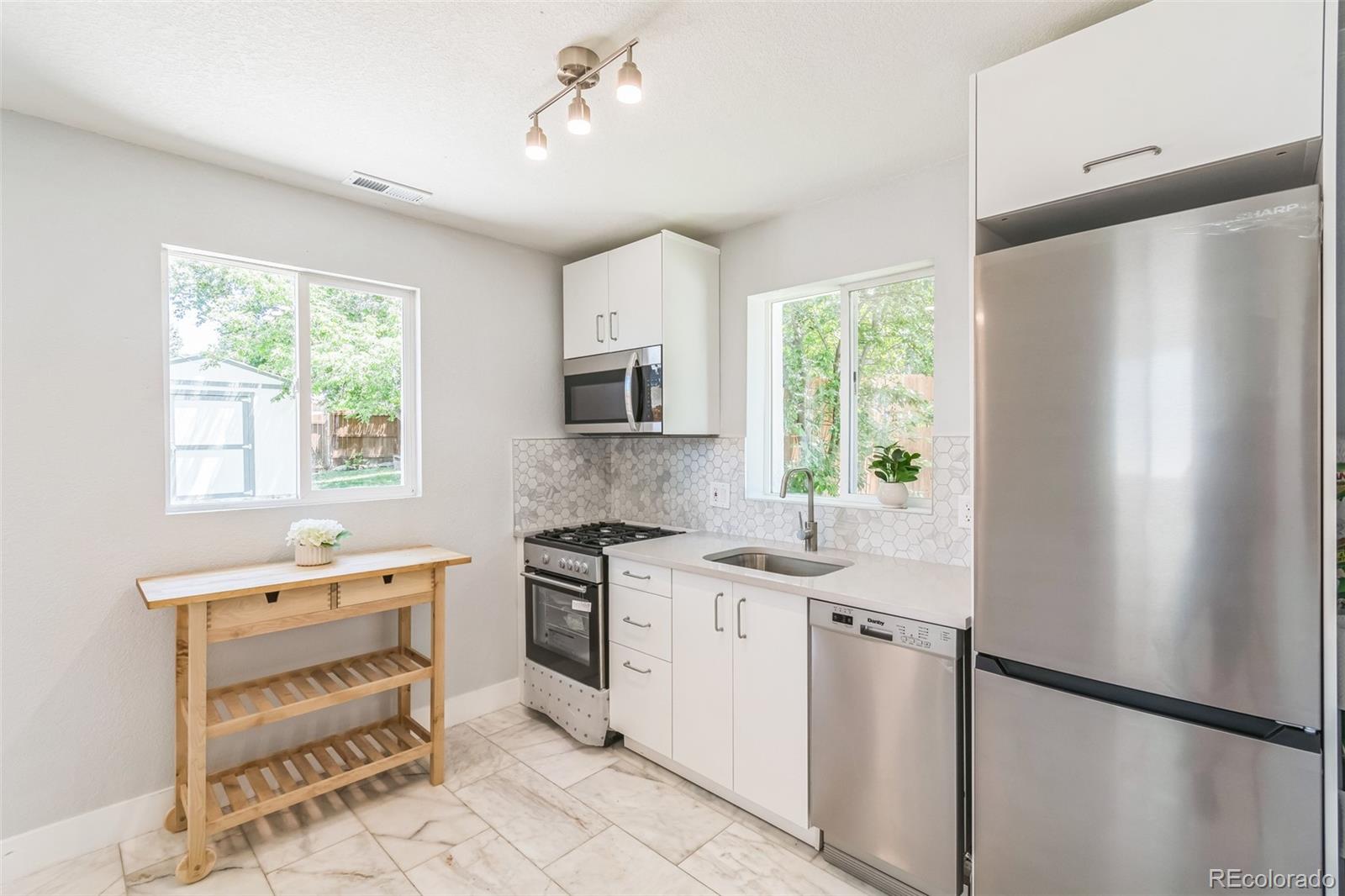 MLS Image #9 for 710  raleigh street,denver, Colorado