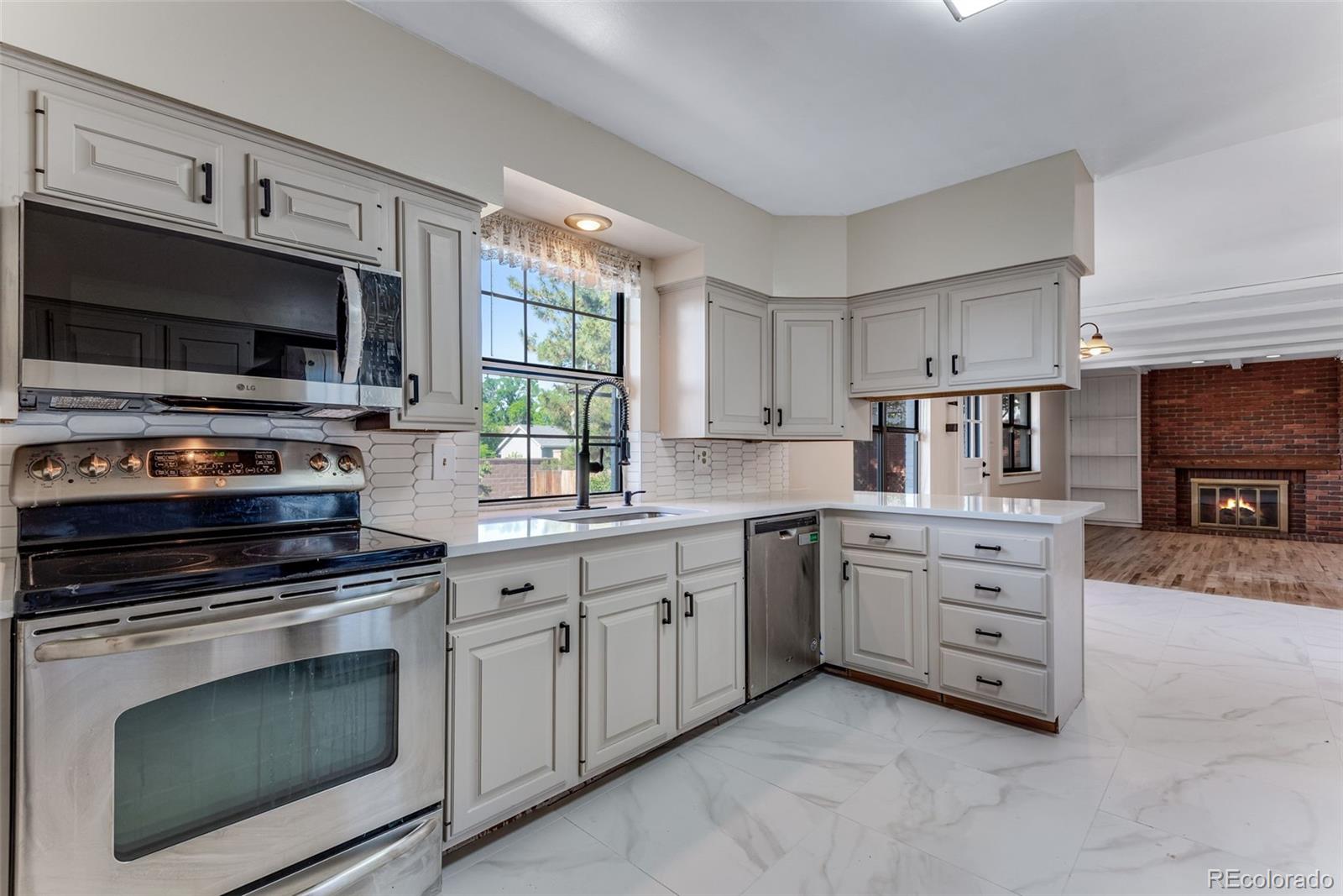 MLS Image #17 for 10851 e iliff place,aurora, Colorado