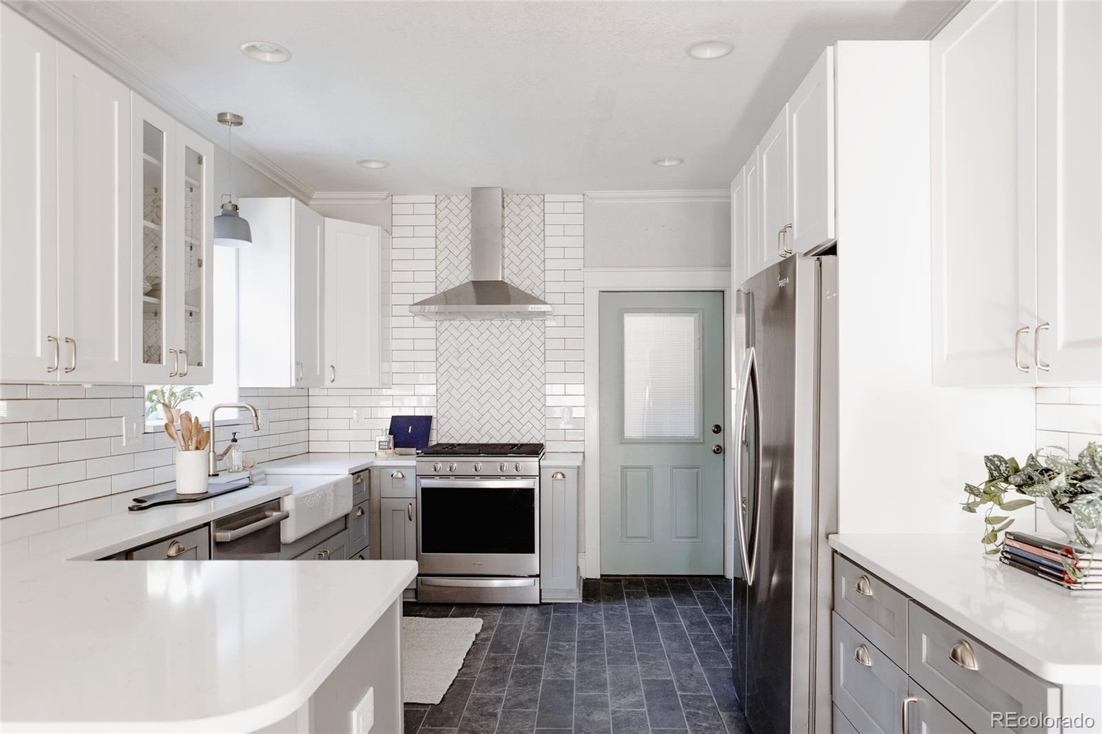 MLS Image #18 for 2096 s logan street,denver, Colorado