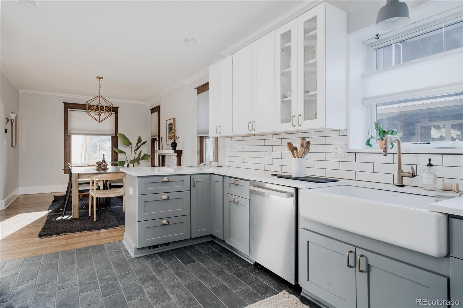 MLS Image #20 for 2096 s logan street,denver, Colorado