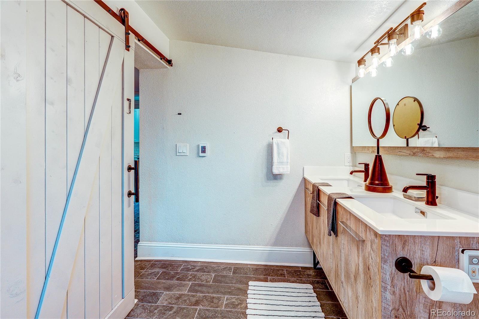 MLS Image #25 for 2096 s logan street,denver, Colorado