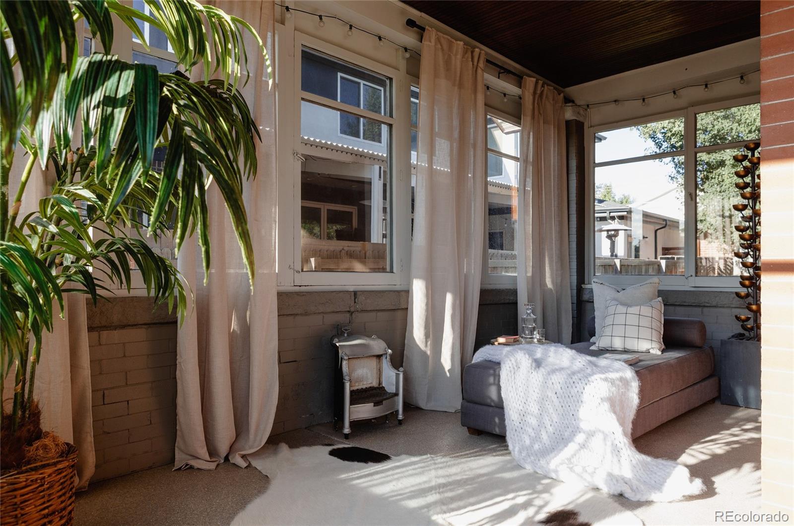 MLS Image #3 for 2096 s logan street,denver, Colorado