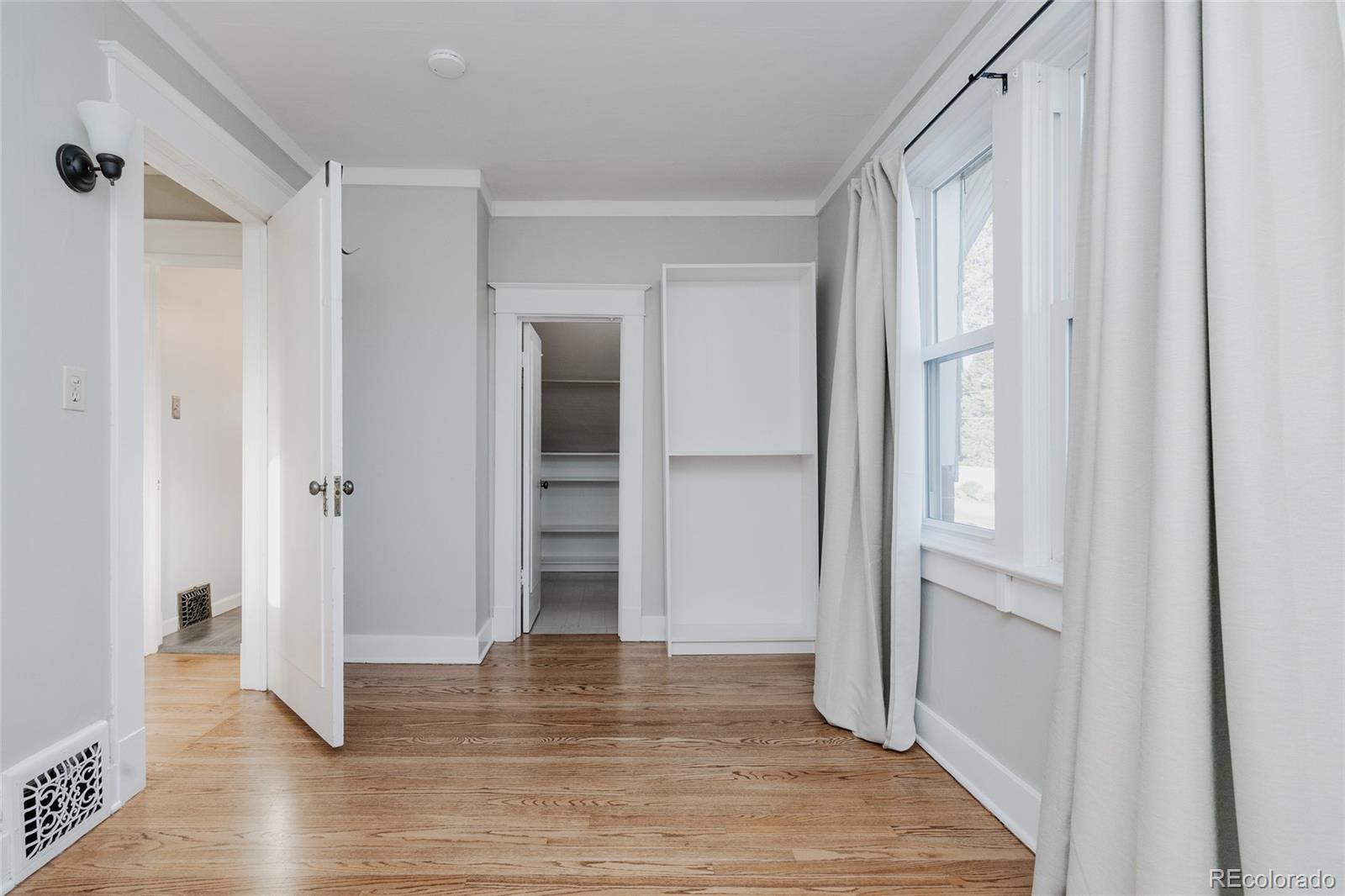 MLS Image #35 for 2096 s logan street,denver, Colorado