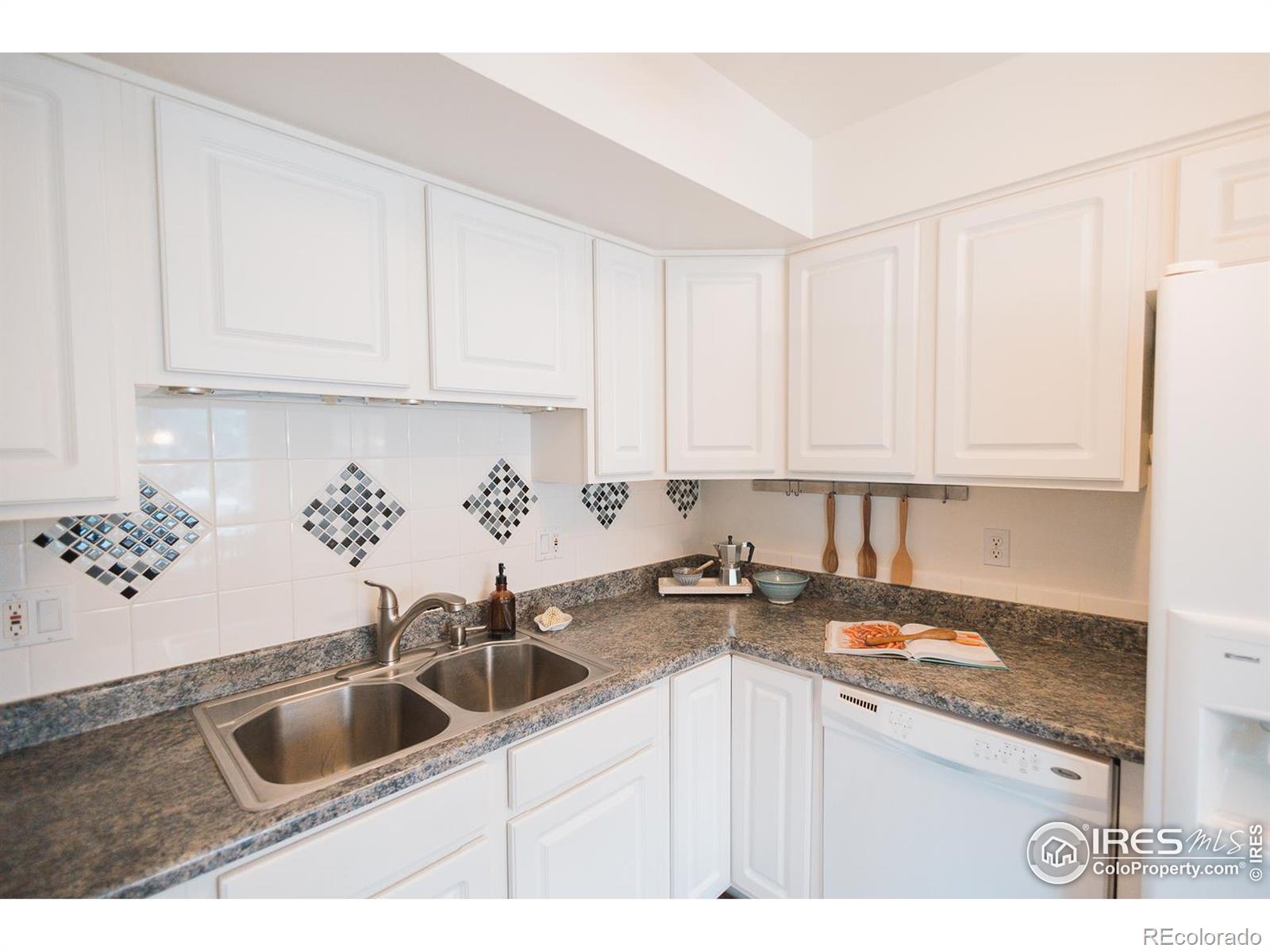 MLS Image #10 for 3025  regatta lane,fort collins, Colorado