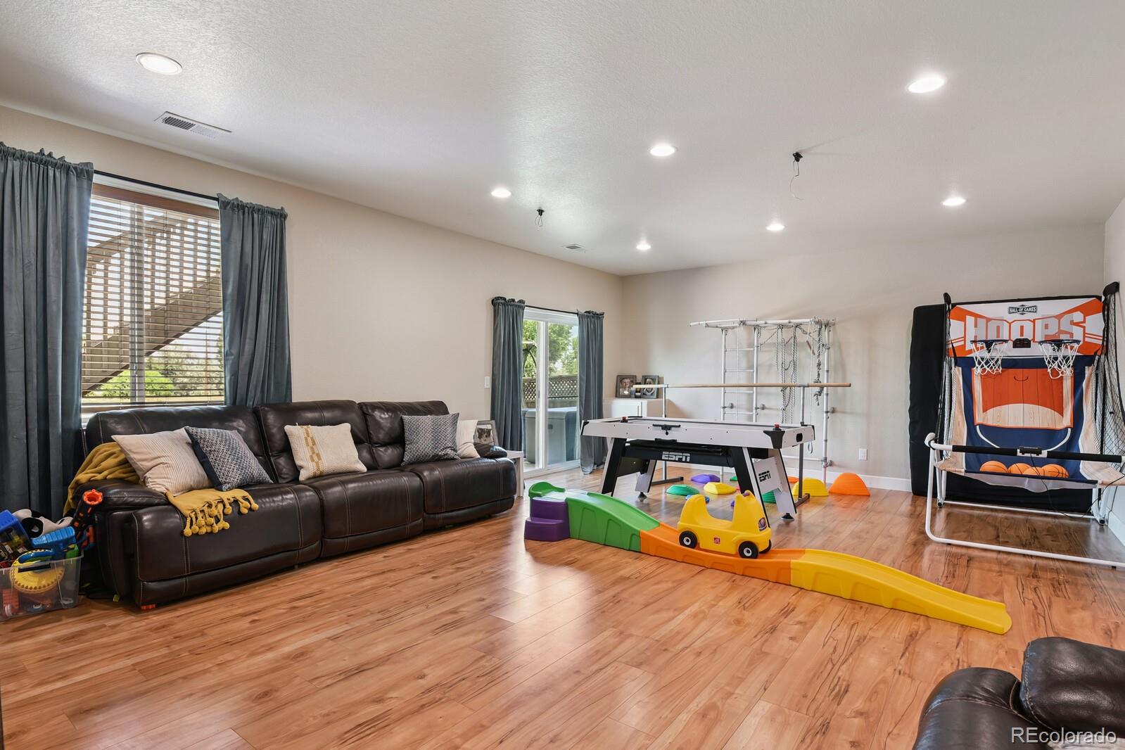 MLS Image #36 for 15471  village circle,commerce city, Colorado