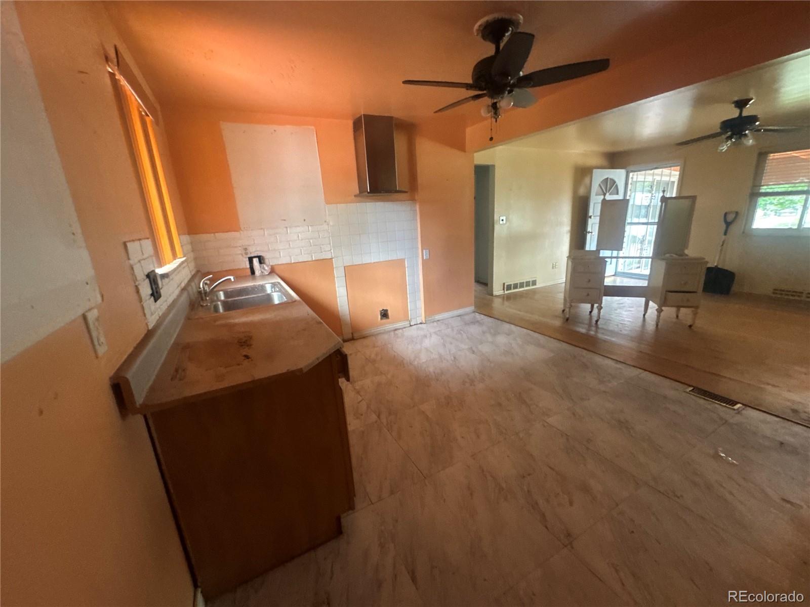 MLS Image #10 for 888  wolff street,denver, Colorado