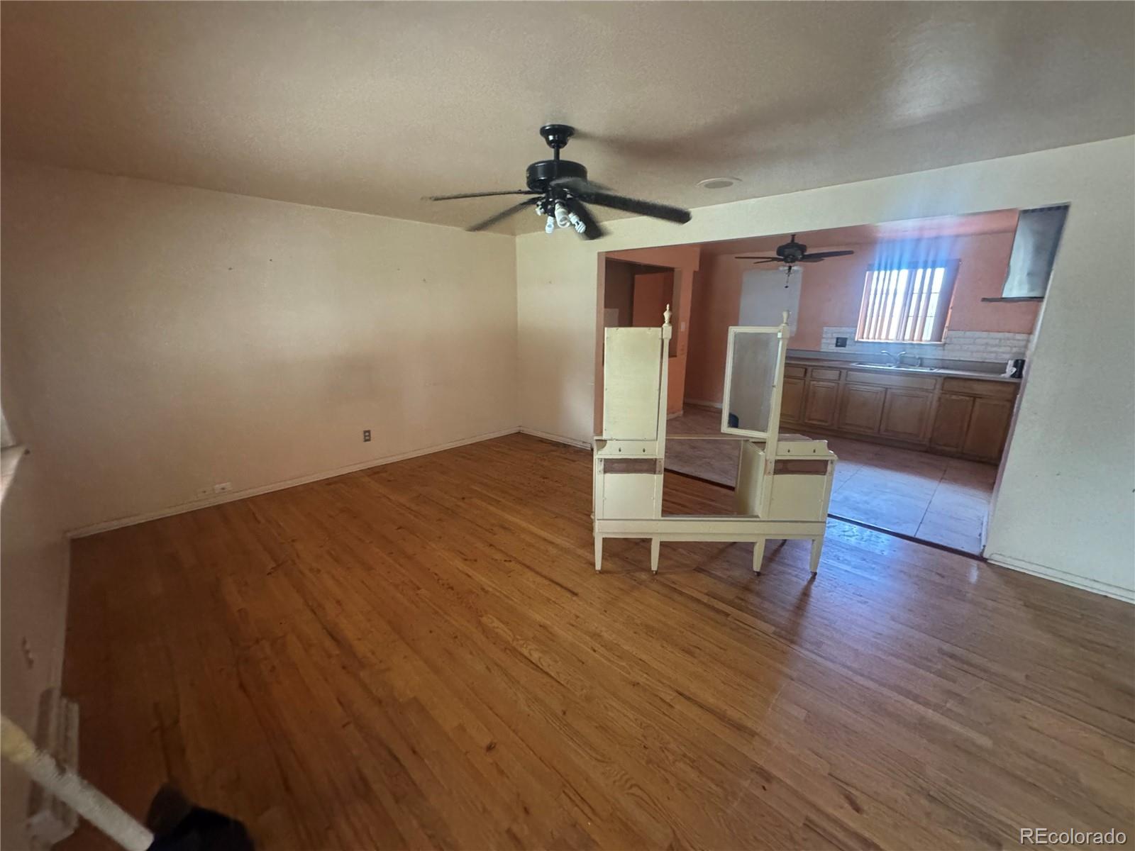 MLS Image #4 for 888  wolff street,denver, Colorado