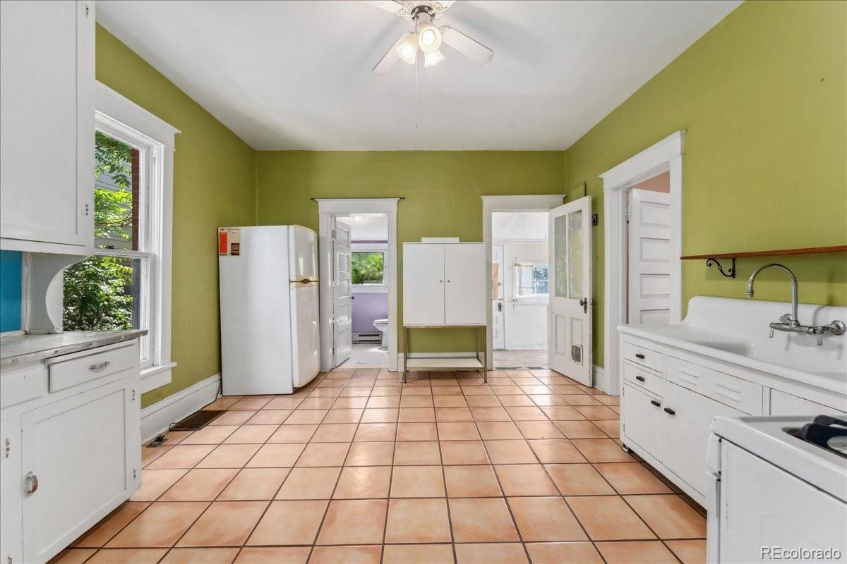 MLS Image #14 for 4461  vrain street,denver, Colorado