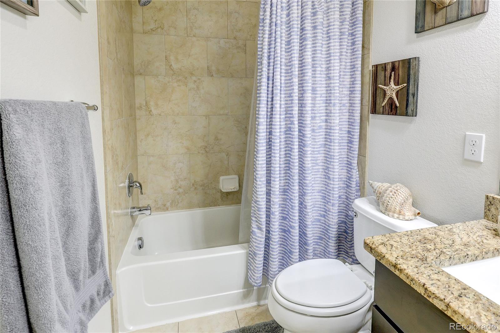 MLS Image #18 for 8321 e 33rd avenue,denver, Colorado