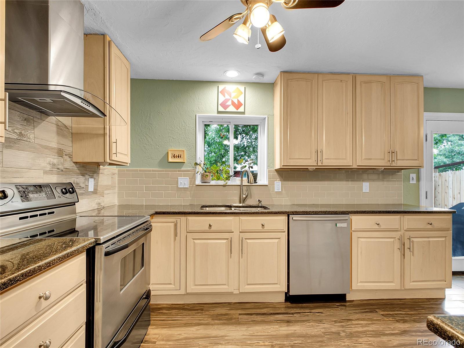 MLS Image #11 for 5853 s lowell boulevard,littleton, Colorado