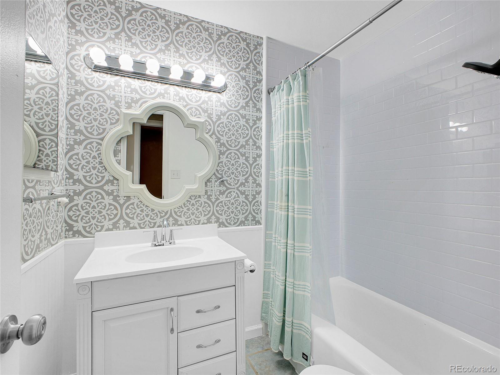 MLS Image #24 for 5853 s lowell boulevard,littleton, Colorado