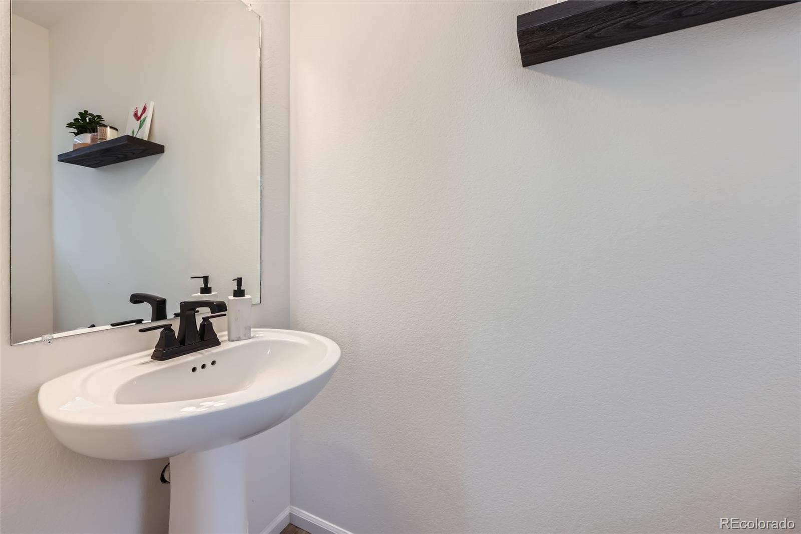 MLS Image #11 for 10136  worchester street,commerce city, Colorado