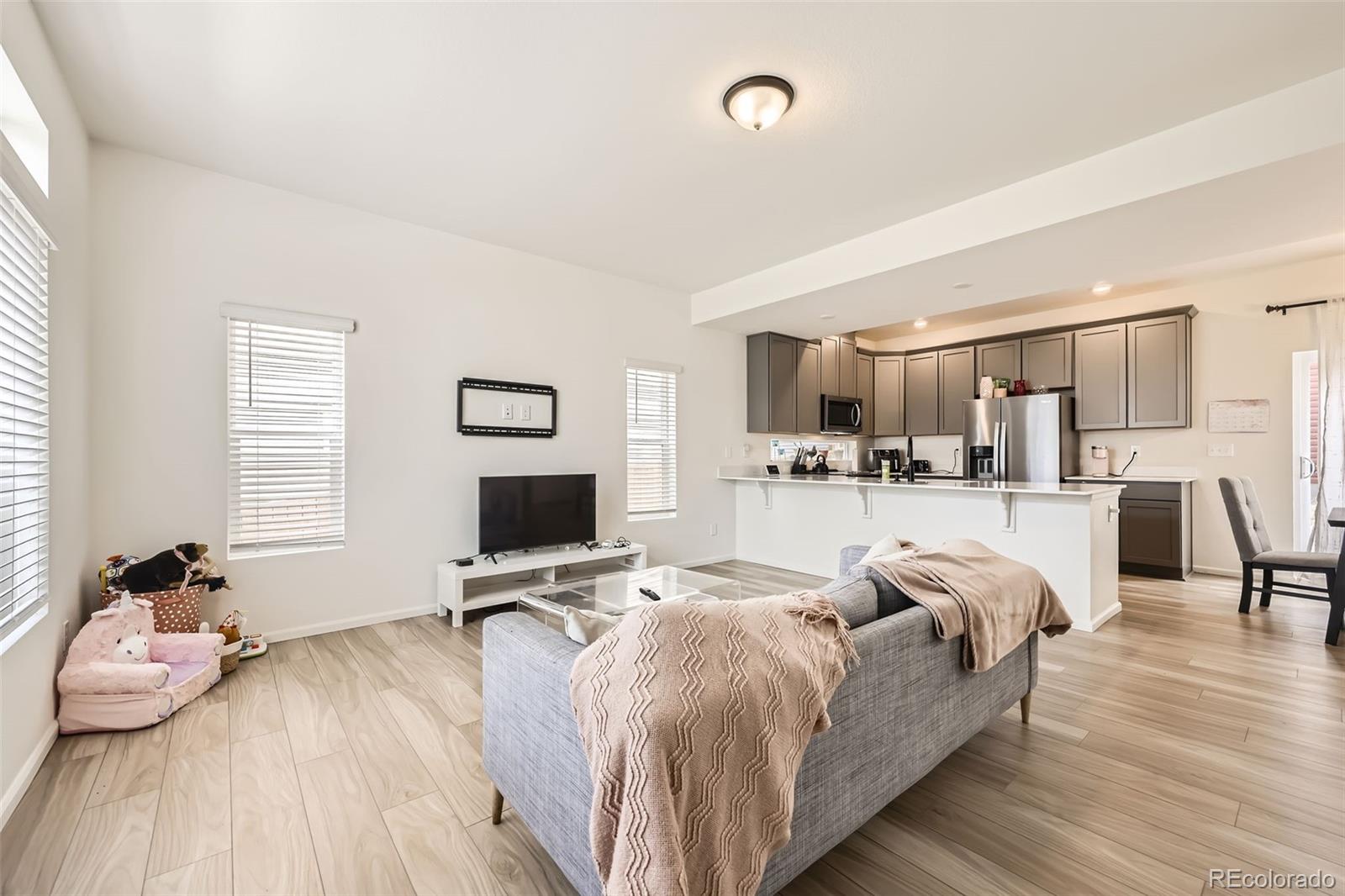 MLS Image #4 for 10136  worchester street,commerce city, Colorado