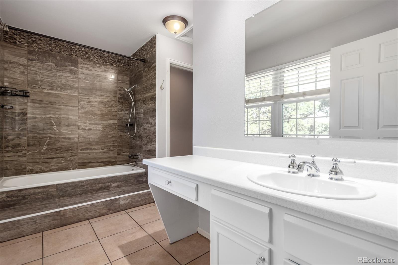 MLS Image #16 for 2101 s victor street,aurora, Colorado
