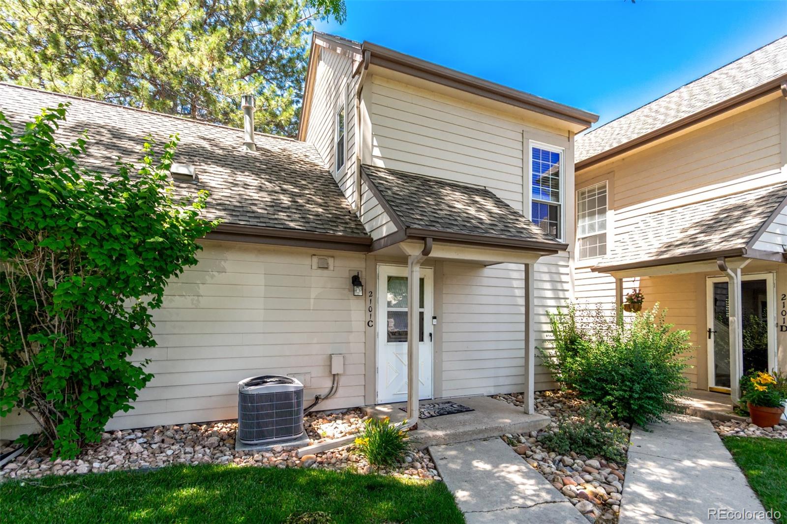 MLS Image #2 for 2101 s victor street,aurora, Colorado